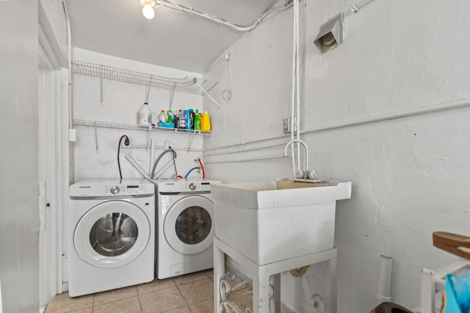1450 W 37th Street, Hialeah, FL 33012 Photo
