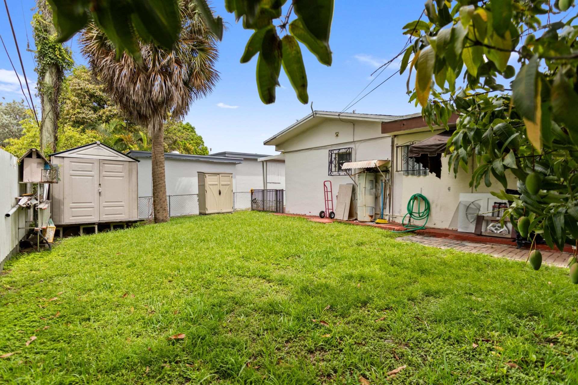 1450 W 37th Street, Hialeah, FL 33012 Photo