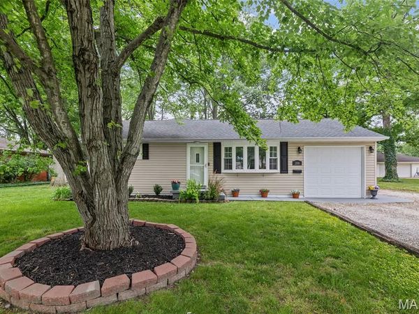 208 E Temple Street , Freeburg, IL 62243