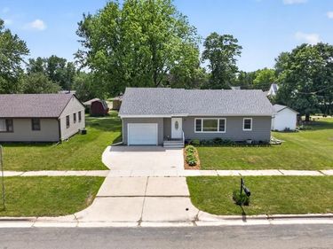 501 2nd Street NE, Hayfield, MN 55940