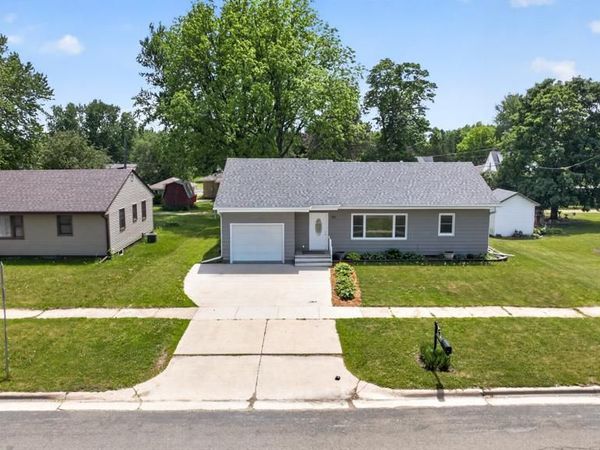 501 2nd Street NE, Hayfield, MN 55940