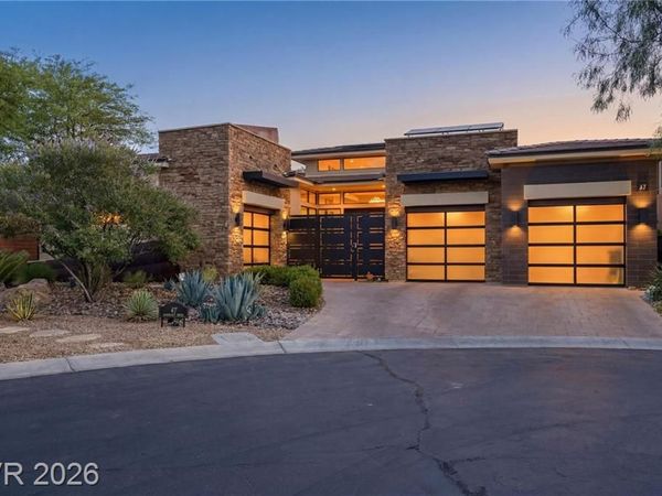47 Moonfire Drive, Las Vegas, NV 89135
