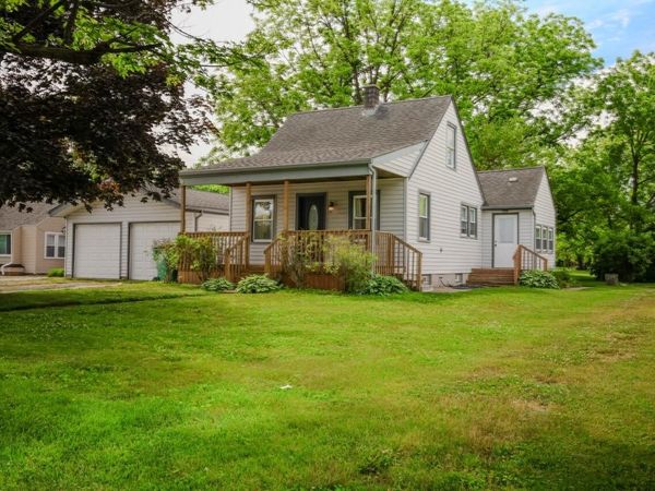 751 W 73rd Avenue , Merrillville, IN 46410