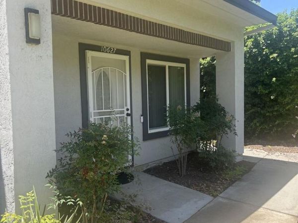 10627 Aristocrat Ct., Santee, CA 92071