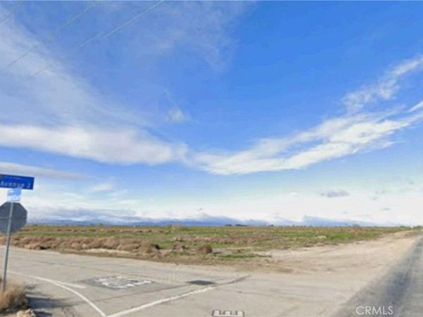 11000 Avenue J, Lancaster, CA 93535