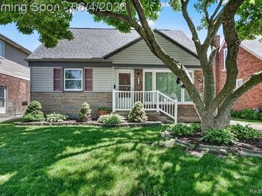 9709 Park Avenue, Allen Park, MI 48101
