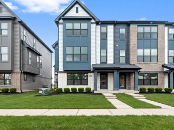 8375 Mulberry Avenue, Morton Grove, IL 60053