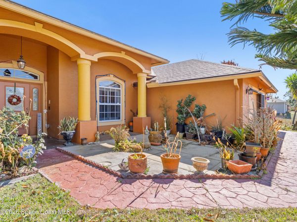 882 Palo Alto Street SE , Palm Bay, FL 32909