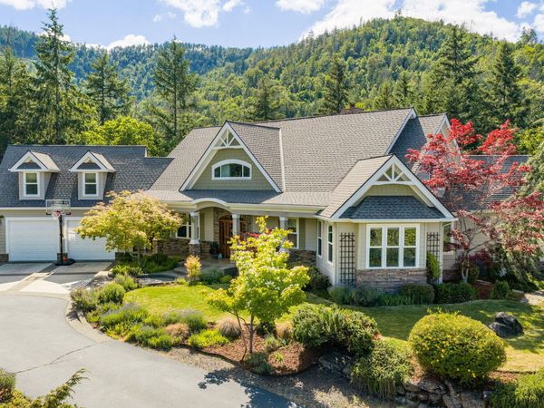9220 Yank Gulch Road, Talent, OR 97540