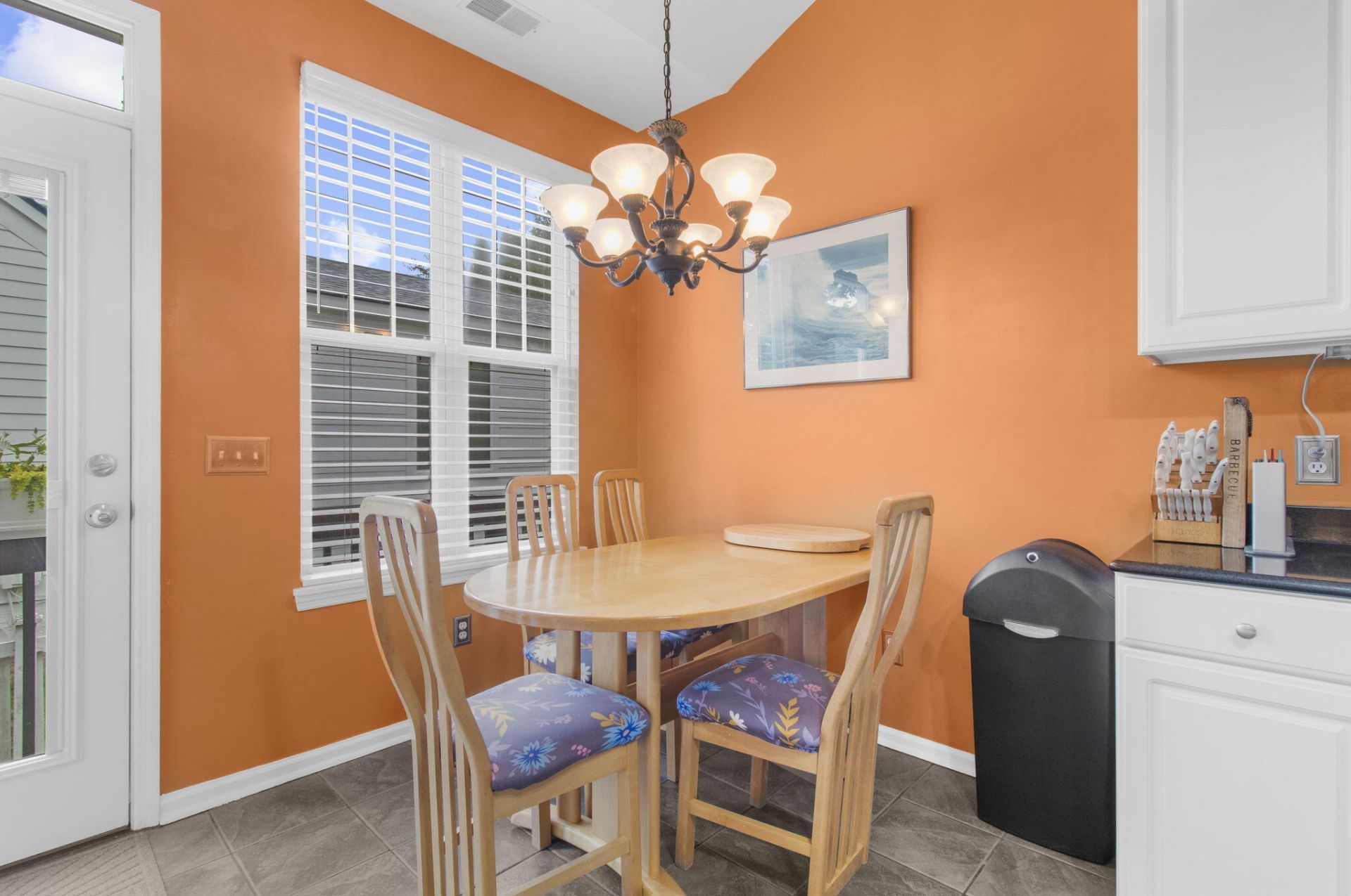 135 Brady Street Photo 16