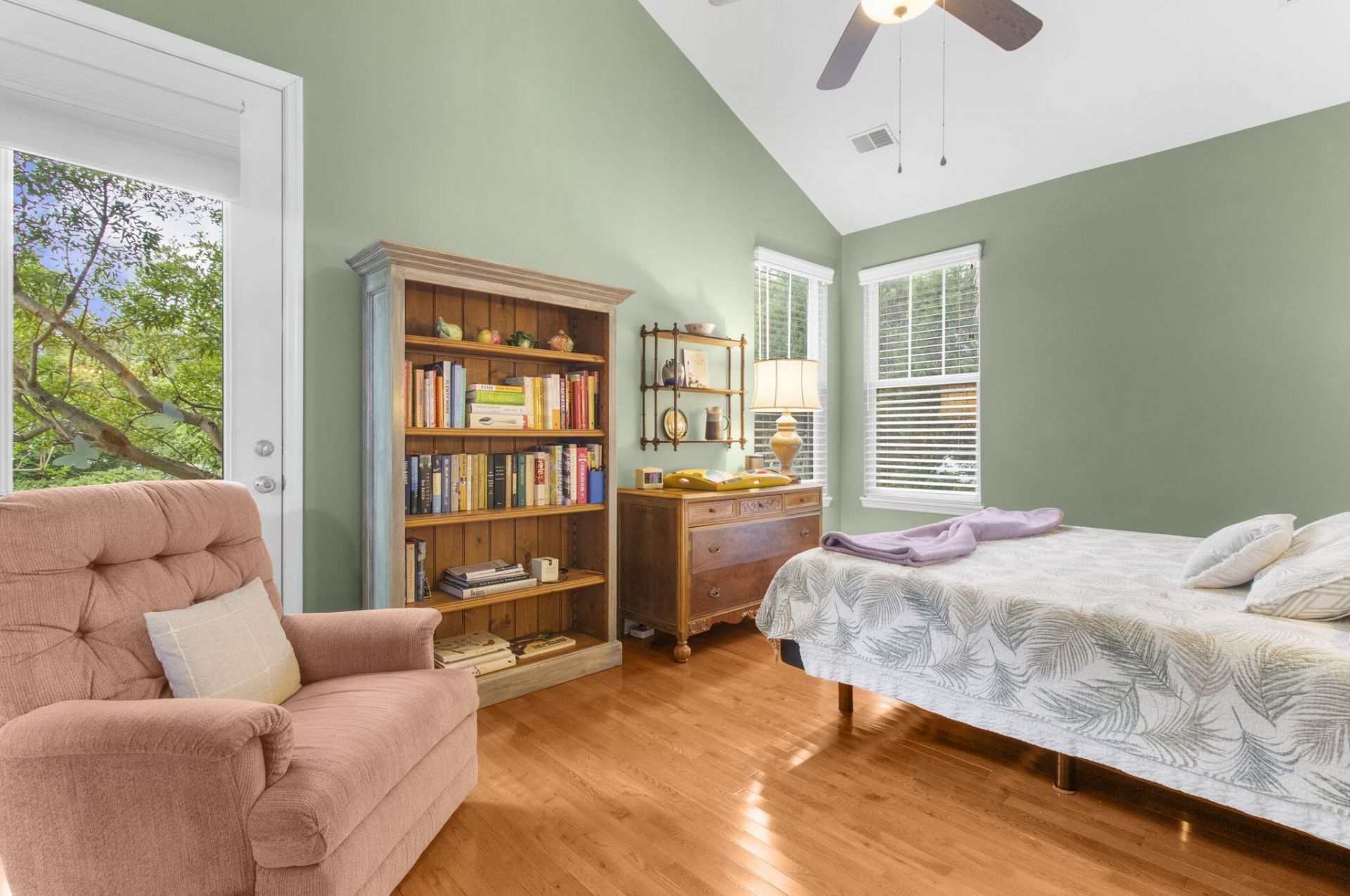 135 Brady Street Photo 25