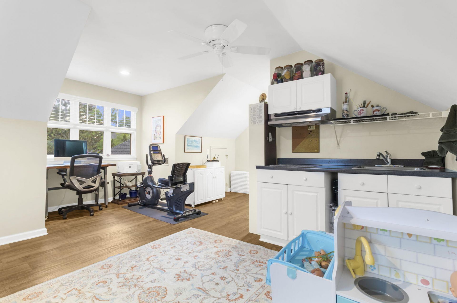 135 Brady Street Photo 42