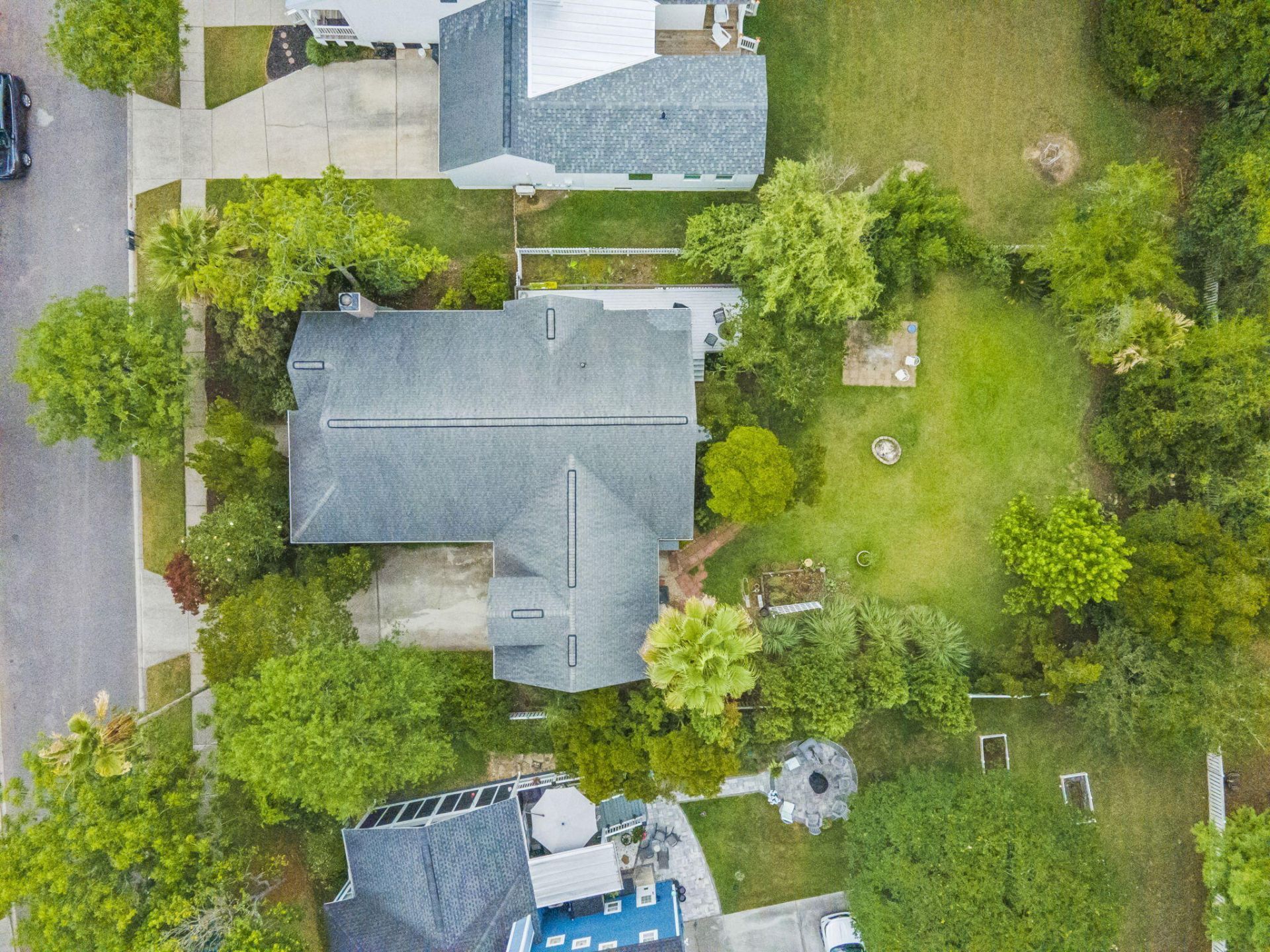 135 Brady Street Photo 6