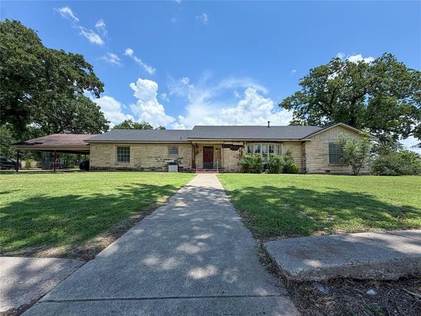 1920 Crow Drive , Waco, TX 76705