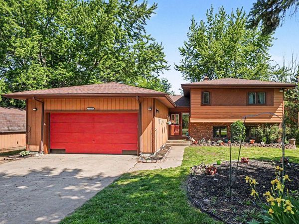 7343 Lakeridge Road, South Haven, MI 49090