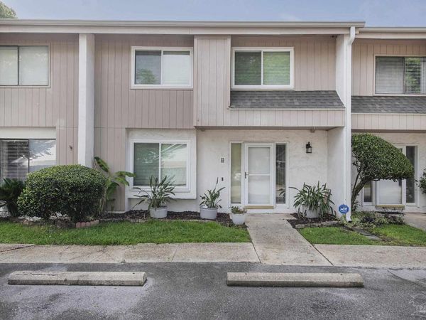3400 Wimbledon Dr, Unit 6, Pensacola, FL 32504