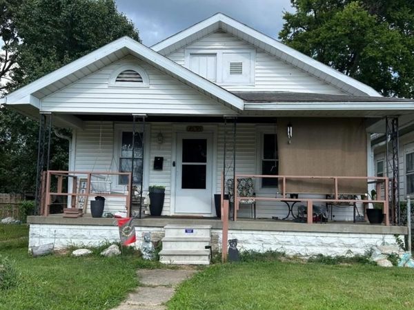 1656 S KERTH Avenue, Evansville, IN 47714