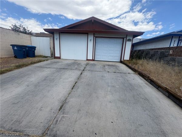 4562 Via Torino , Las Vegas, NV 89103