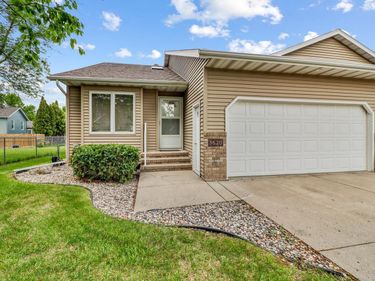 3620 5th Street S, Moorhead, MN 56560