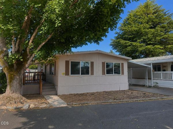 332 Beechwood Drive, Grants Pass, OR 97526