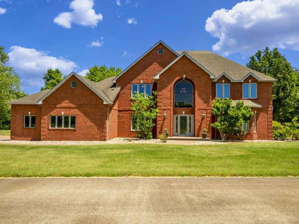 12863 Bowling Alley Road , Benton, IL 62812