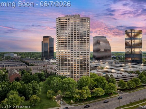 5000 Town Center, Southfield, MI 48075
