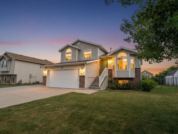 463 W 2125 N, Harrisville, UT 84414