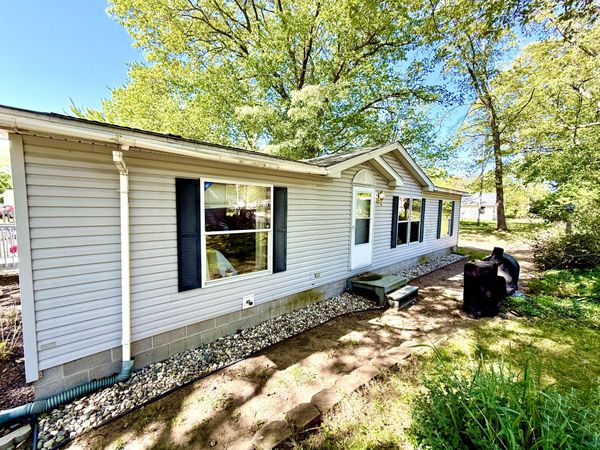 811 N Lavinia Street, Ludington, MI 49431