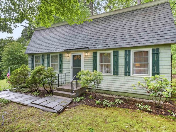 32 Lamson Drive, Merrimack, NH 03054