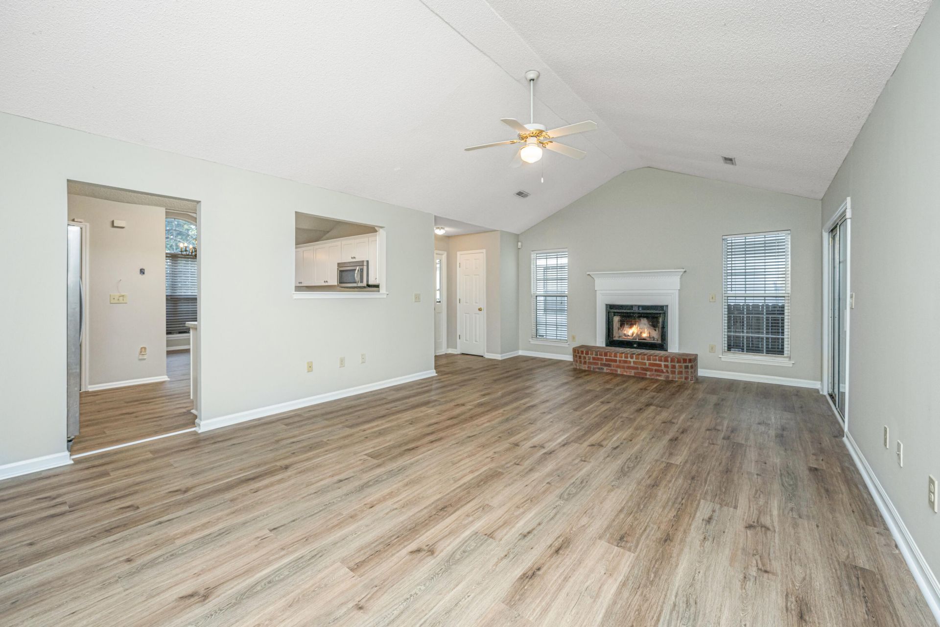 486 Cessna Avenue Photo 5