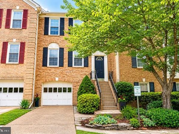 2022 PIERIS COURT, VIENNA, VA 22182