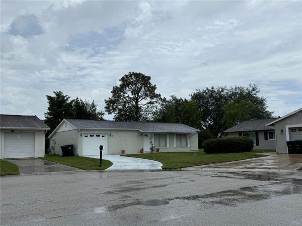 10508 LINGER LANE , ORLANDO, FL 32821
