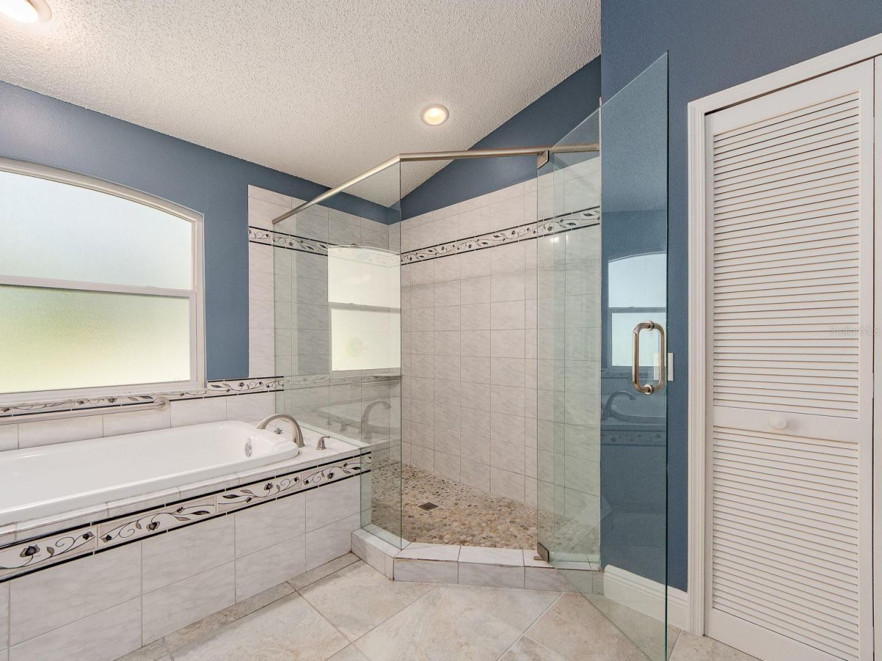 3256 Bentley Drive, Palm Harbor, FL 34684 Photo