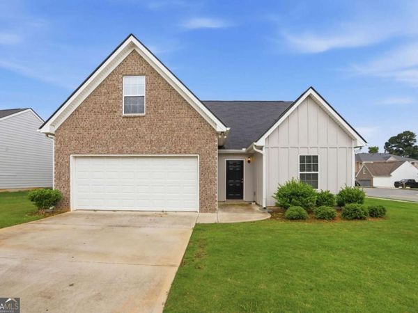 112 W Lexington Avenue, Griffin, GA 30223