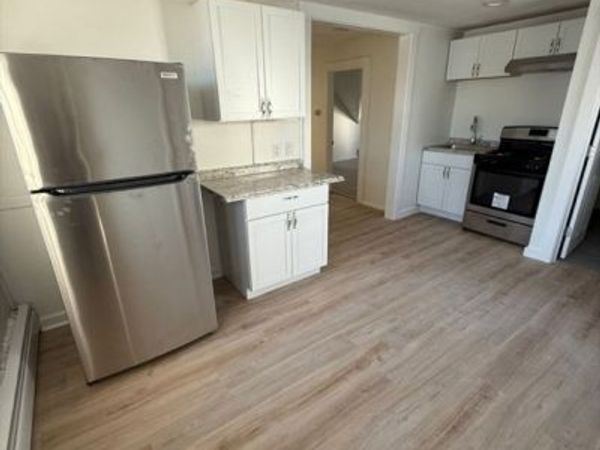 10 Central Sq, Unit 3, Brockton, MA 02301