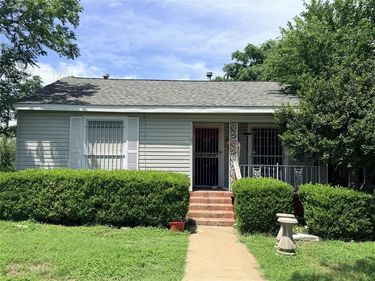 4044 Stanley Avenue, Fort Worth, TX 76110