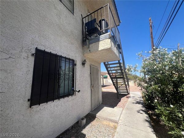 1337 KARI LEE Court , Unit B, Las Vegas, NV 89146