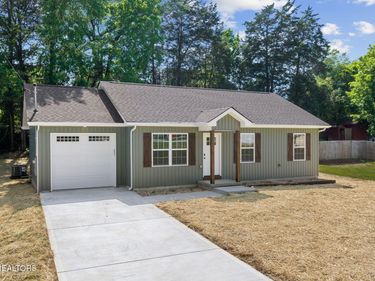 212 Doe Run Blvd, Clinton, TN 37716