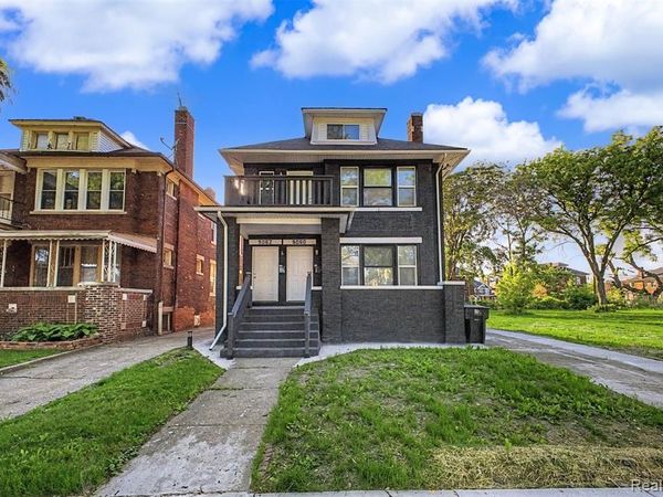 5060 S Clarendon Street , Detroit, MI 48204