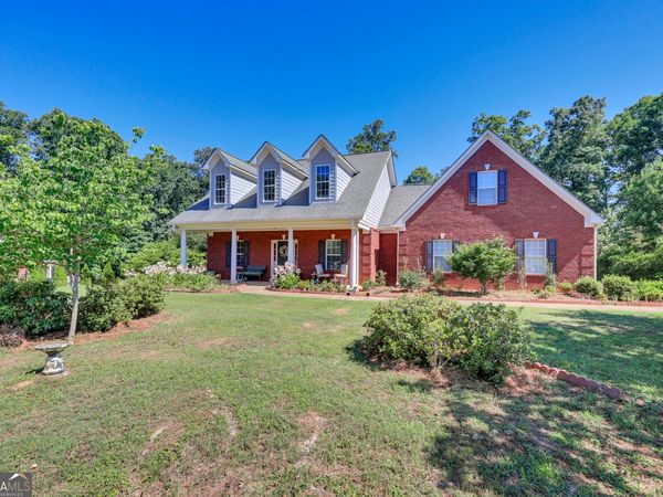 95 Blue Grass Way, Oxford, GA 30054