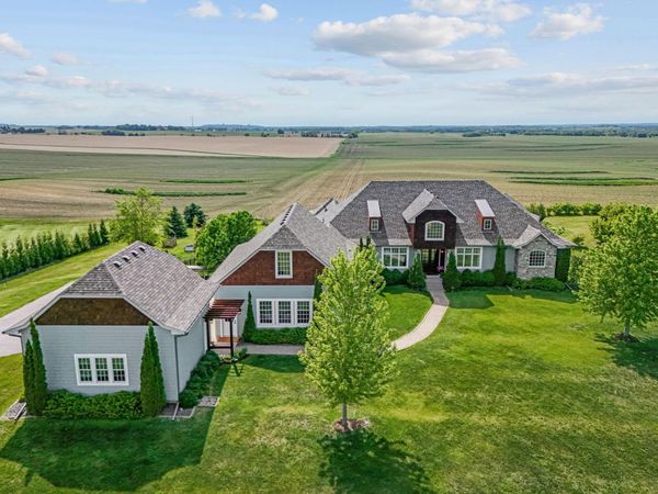 32457 Alexander Court, Northfield, MN 55057