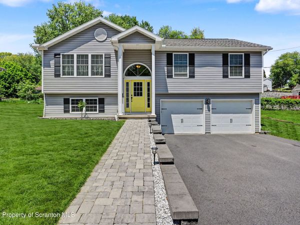 226 Wyalusing Avenue, Old Forge, PA 18518