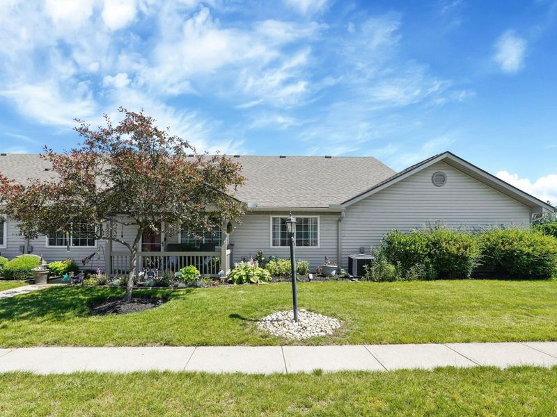 4234 Wincove Drive, Groveport, OH 43125 Photo 2