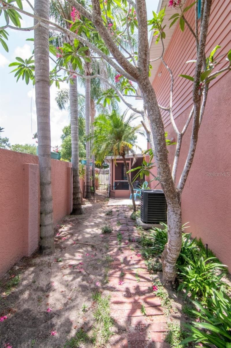 10532 67th Avenue, Seminole, FL 33772 Photo