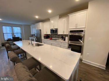 9875 BUCHANAN LOOP , MANASSAS, VA 20110