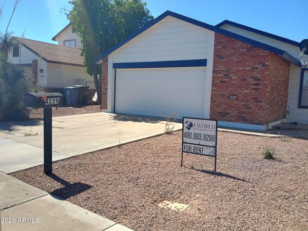 4239 E CONTESSA Street, Mesa, AZ 85205