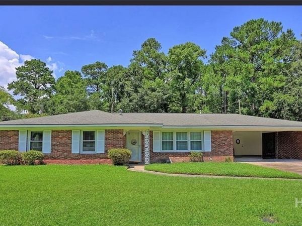 422 Woodcliff Drive , Savannah, GA 31406