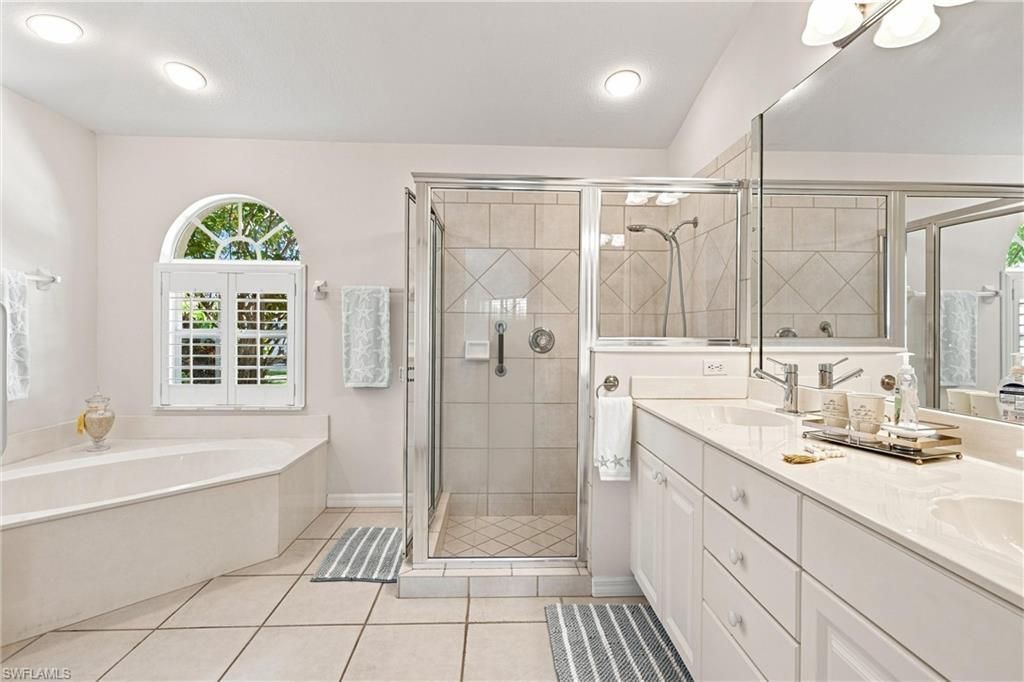 930 Marble Dr, Naples, FL 34104 Photo