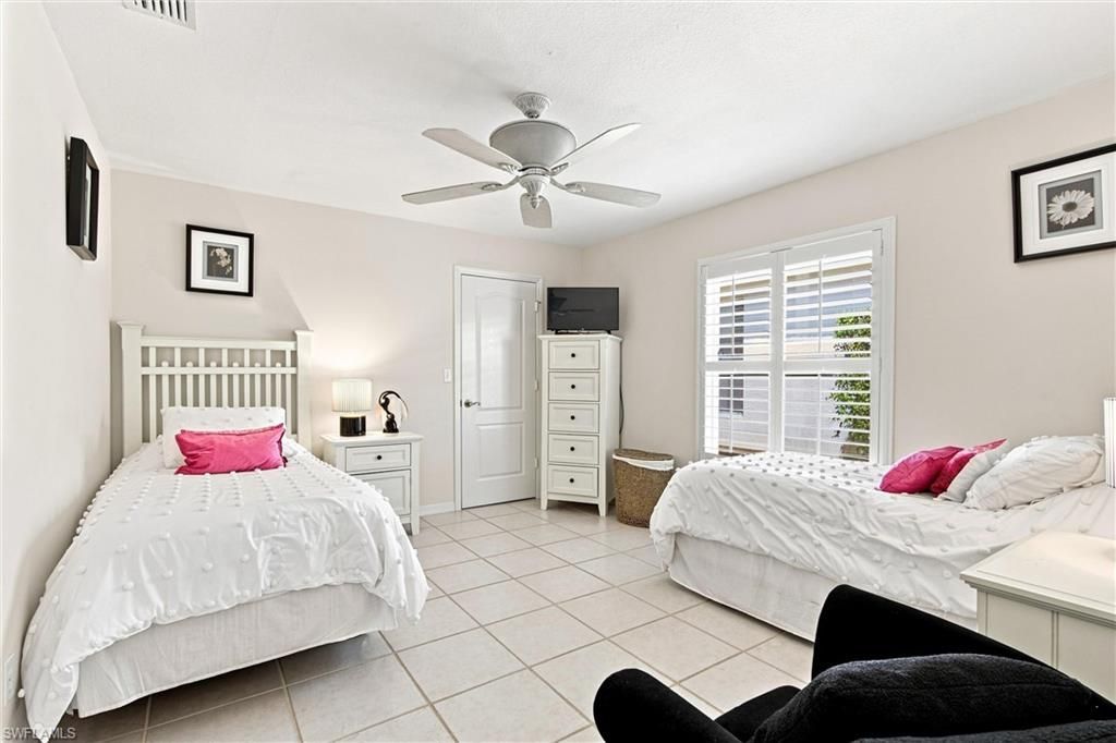 930 Marble Dr, Naples, FL 34104 Photo