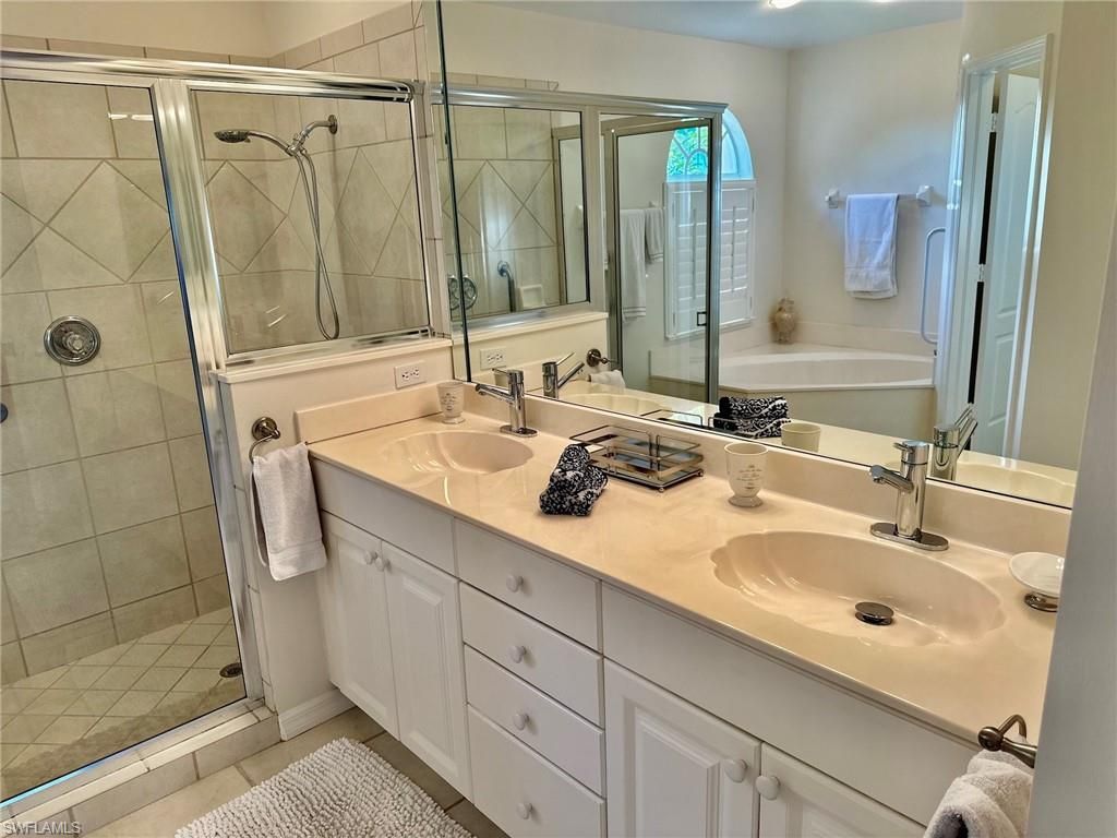 930 Marble Dr, Naples, FL 34104 Photo